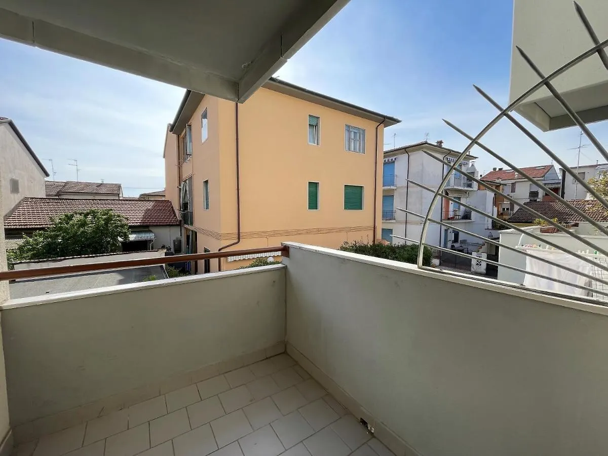 Stefano'S Guests House: 2 Bedrooms & Parking In Viareggio