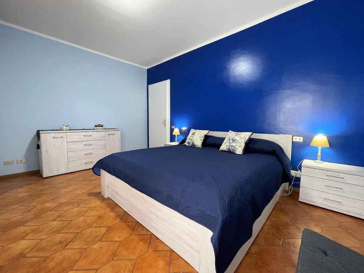 Stefano'S Guests House: 2 Bedrooms & Parking In Viareggio 0*,