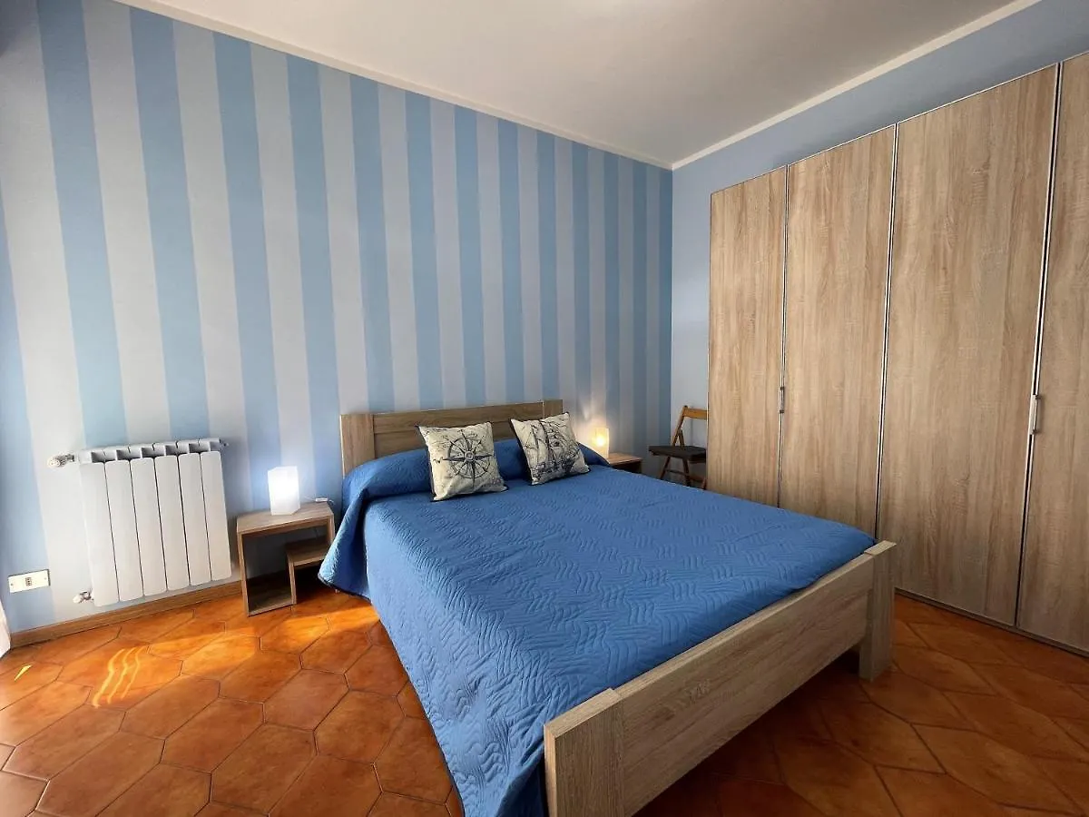 Stefano\'S Guests House: 2 Bedrooms & Parking In Viareggio contacts